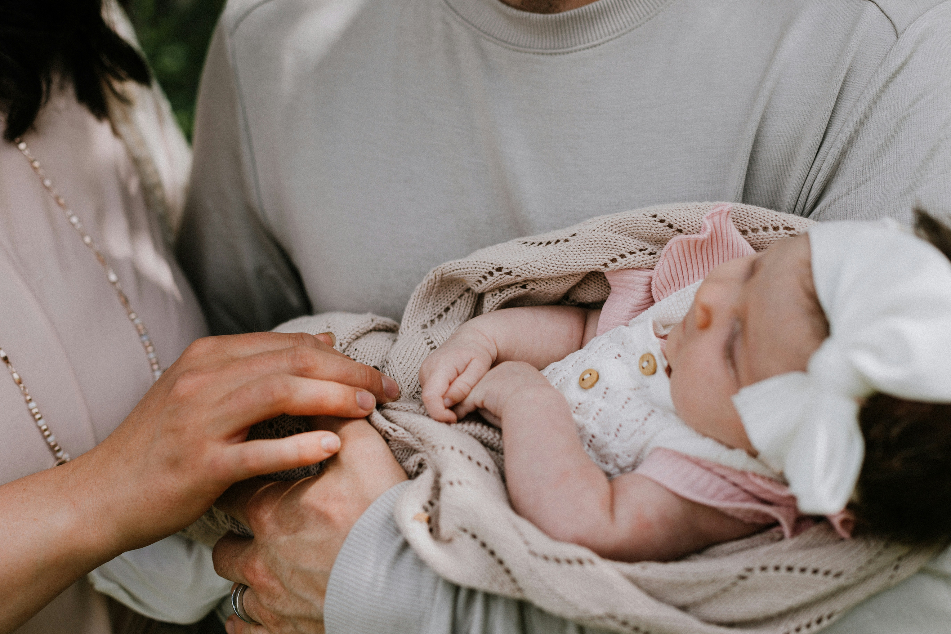 A calm first few weeks at home with a new baby